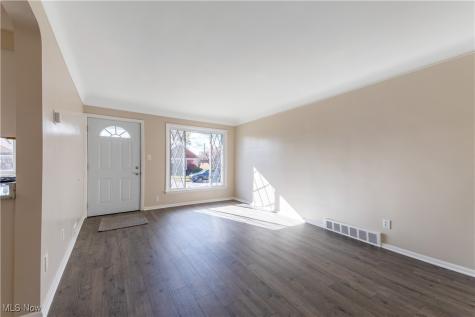 5714 Wichita Avenue Cleveland OH 44144