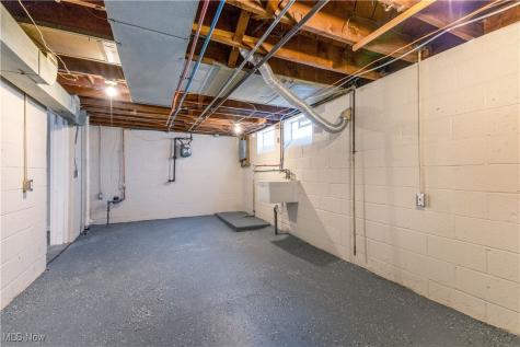 5714 Wichita Avenue Cleveland OH 44144