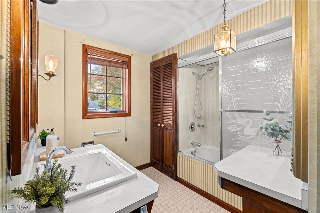 705 Damon Street Akron OH 44310