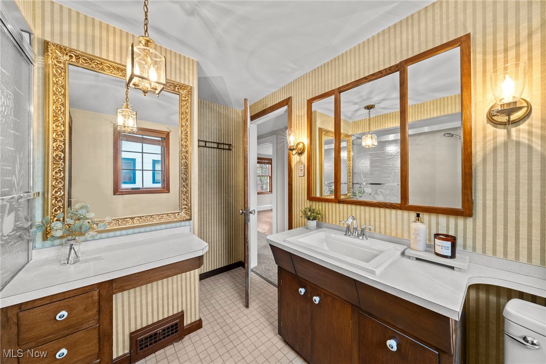 705 Damon Street Akron OH 44310