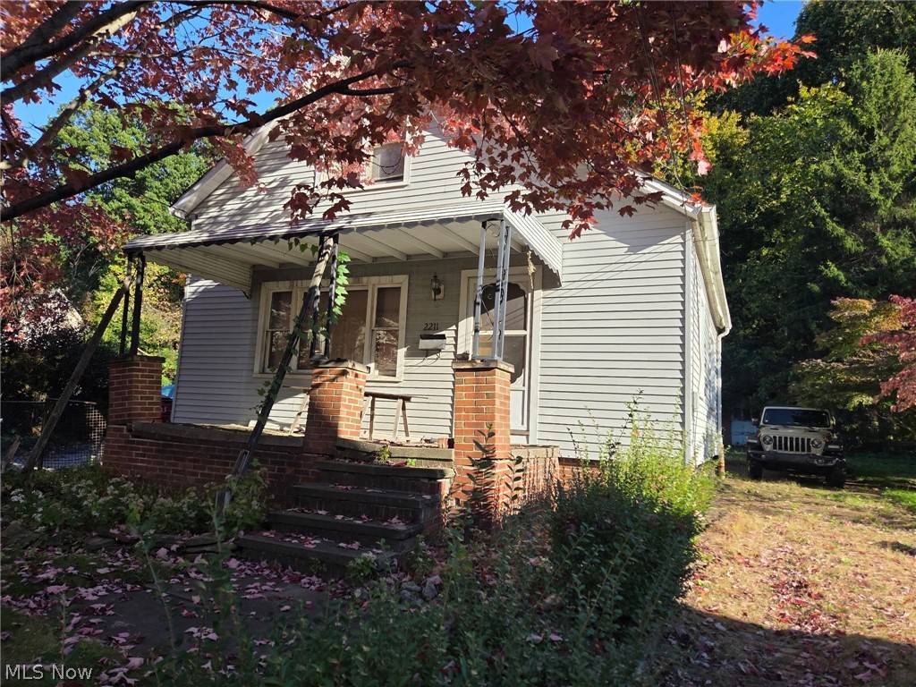 2211 Murray Hill Road Cleveland OH 44106