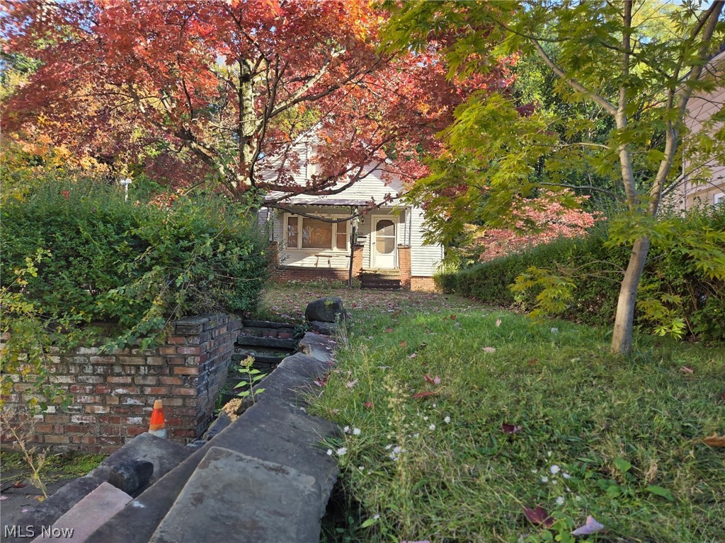 2211 Murray Hill Road Cleveland OH 44106
