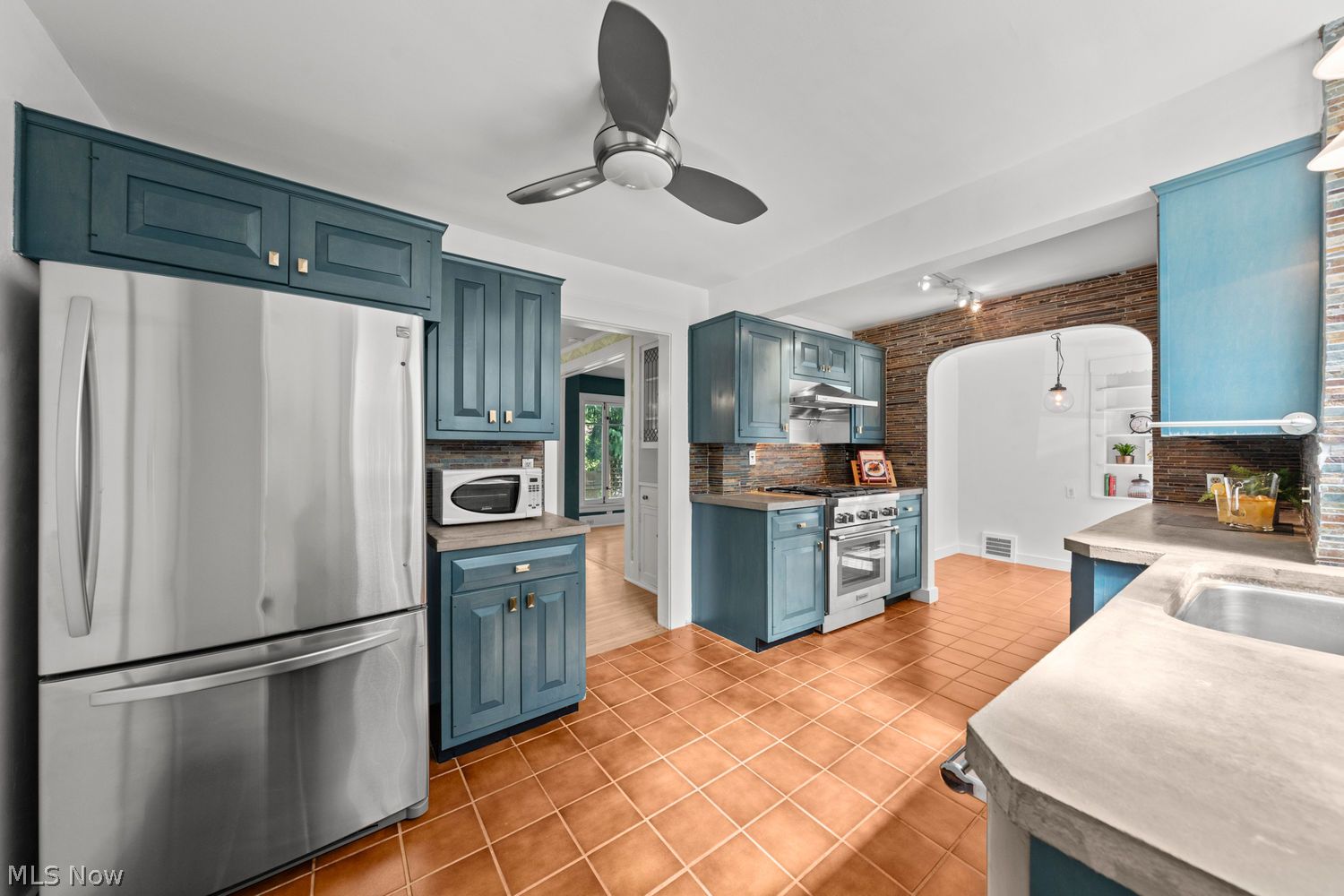 160 Aurora Street Hudson OH 44236