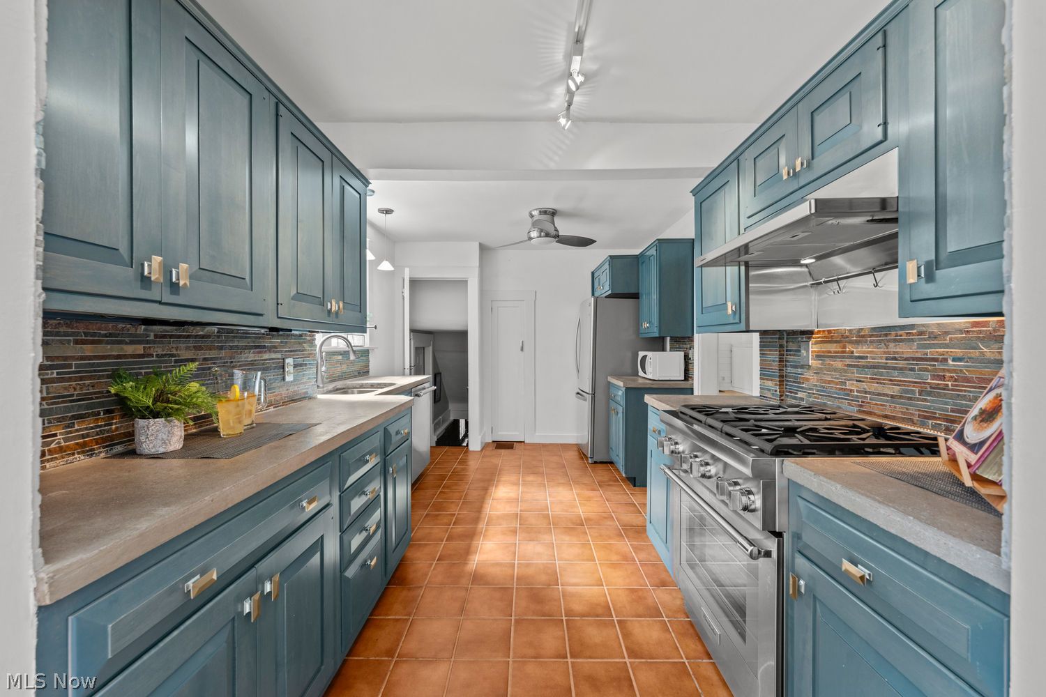 160 Aurora Street Hudson OH 44236