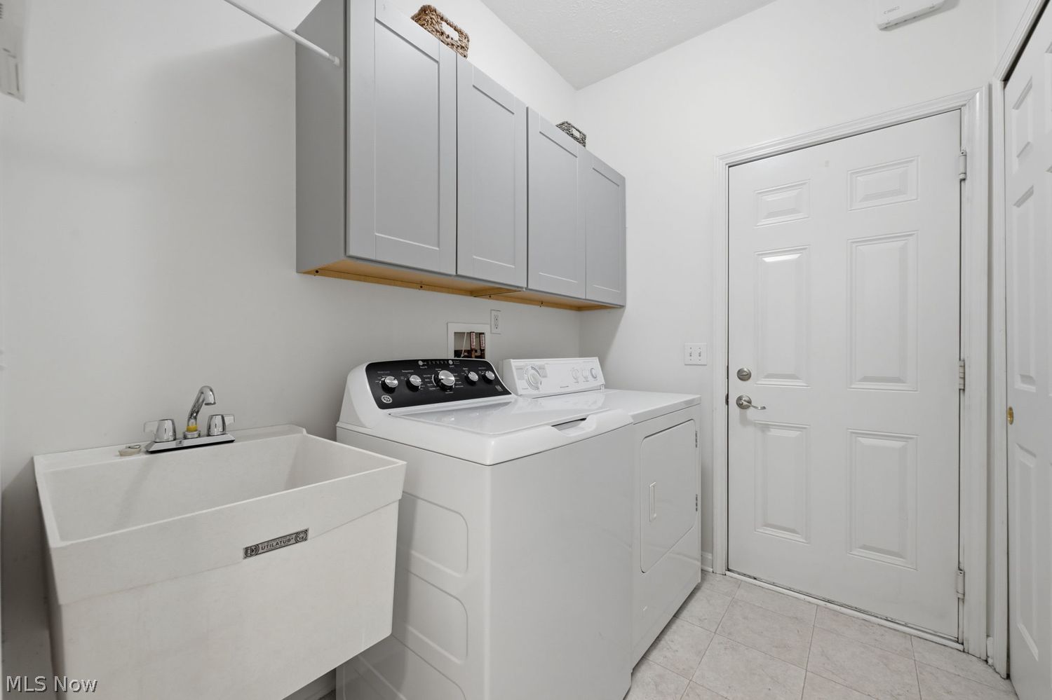 10379 River Rock Lane North Royalton OH 44133