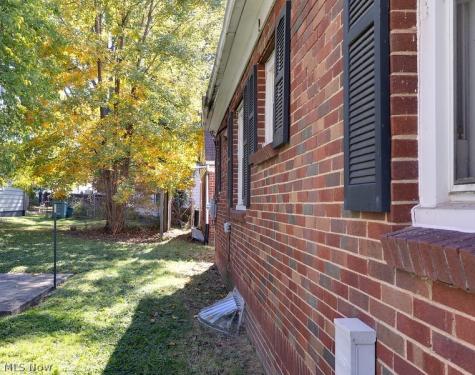 1409 Beardsley Street Akron OH 44301