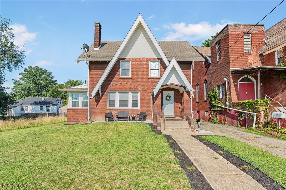 2409 Gilbert Avenue NE Canton OH 44705