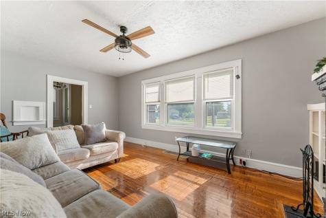 2409 Gilbert Avenue NE Canton OH 44705