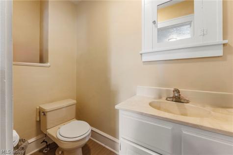 2409 Gilbert Avenue NE Canton OH 44705