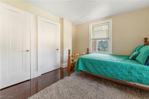 2409 Gilbert Avenue NE Canton OH 44705