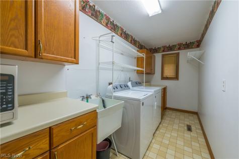 7818 Pompano Court Parma OH 44134