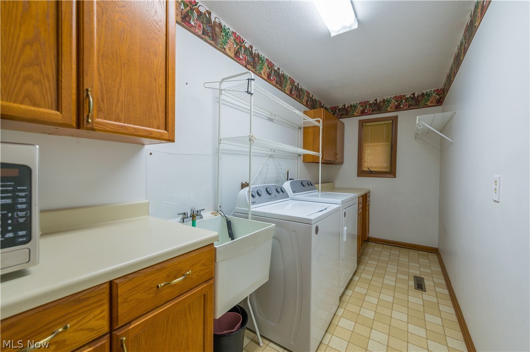 7818 Pompano Court Parma OH 44134