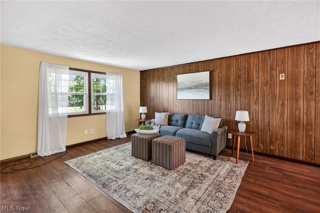 7926 Price Schaffer Road Hubbard OH 44425