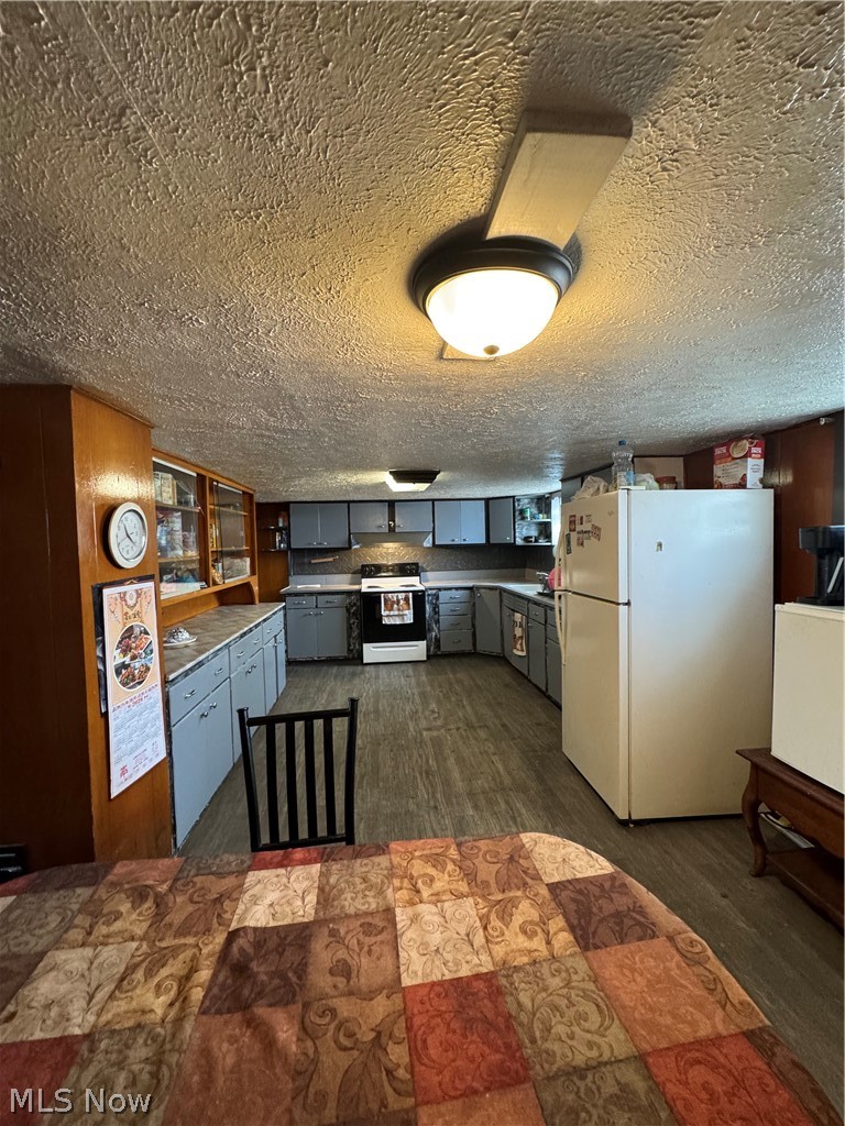 4662 Pearl Road Cleveland OH 44109