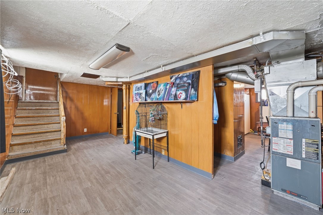 4662 Pearl Road Cleveland OH 44109
