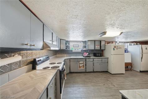 4662 Pearl Road Cleveland OH 44109