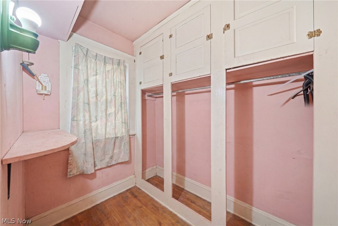 4662 Pearl Road Cleveland OH 44109