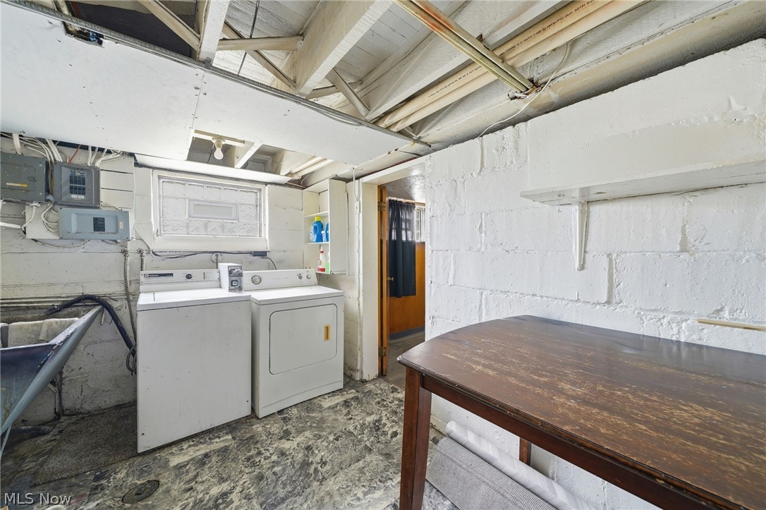 4662 Pearl Road Cleveland OH 44109