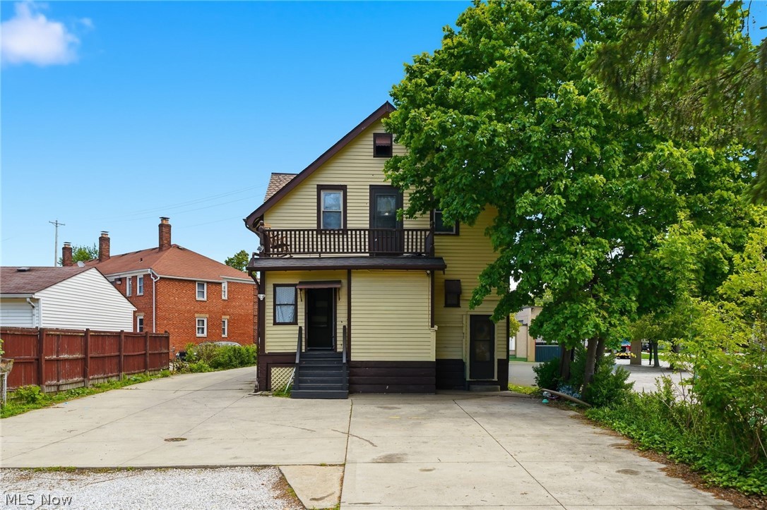 4662 Pearl Road Cleveland OH 44109