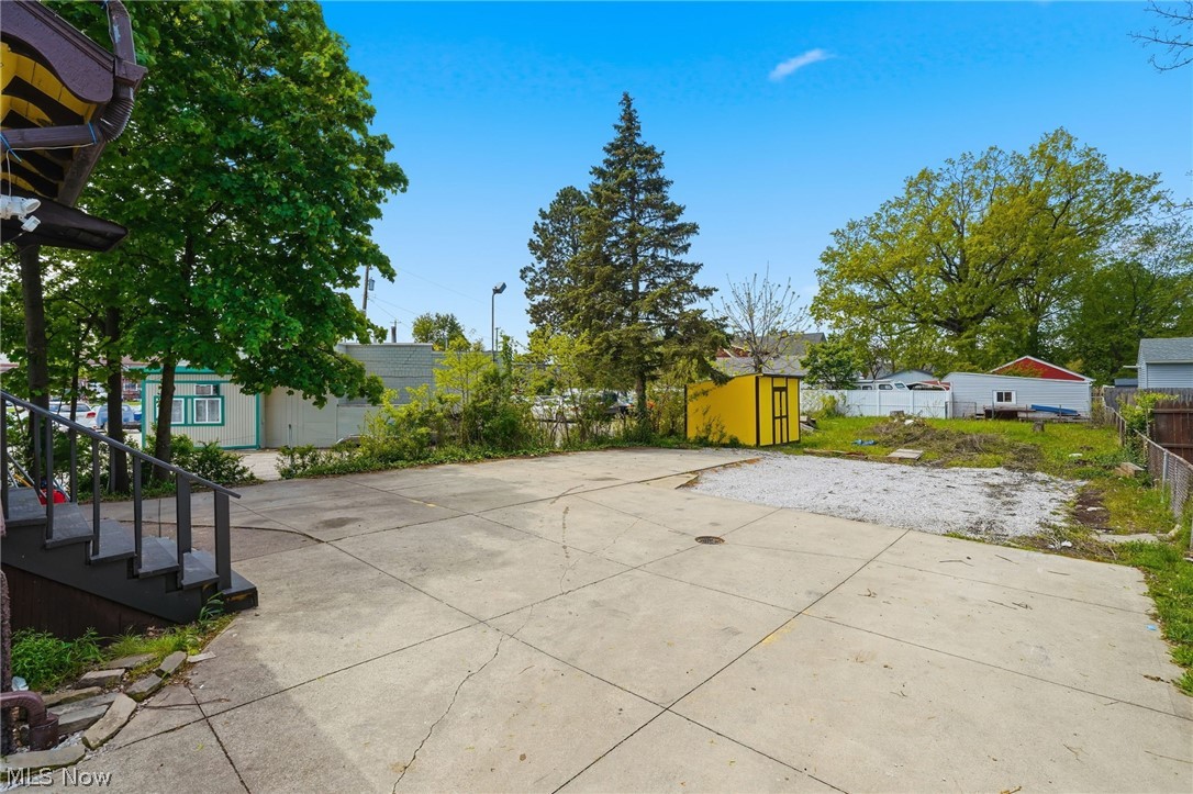 4662 Pearl Road Cleveland OH 44109