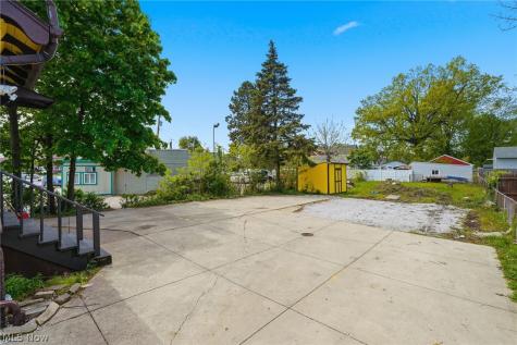 4662 Pearl Road Cleveland OH 44109