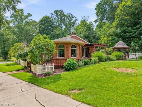 1600 Deerford Avenue SW Massillon OH 44647