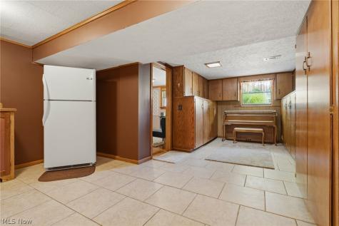 1600 Deerford Avenue SW Massillon OH 44647