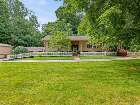 1600 Deerford Avenue SW Massillon OH 44647