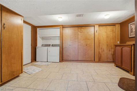 1600 Deerford Avenue SW Massillon OH 44647