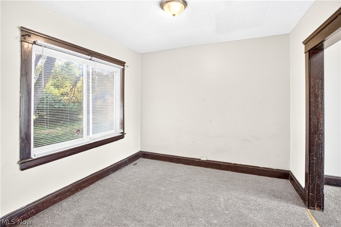 14809 Darwin Avenue Cleveland OH 44110