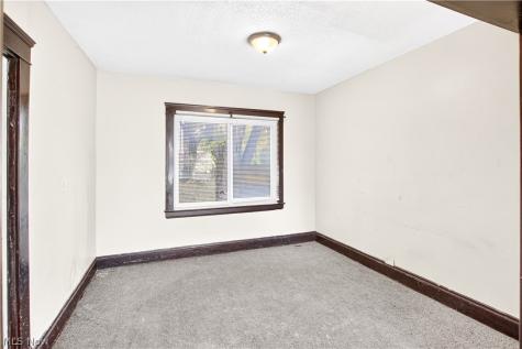 14809 Darwin Avenue Cleveland OH 44110