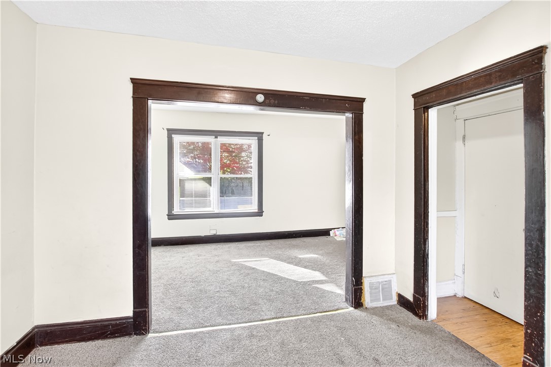 14809 Darwin Avenue Cleveland OH 44110