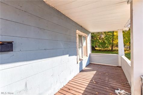 14809 Darwin Avenue Cleveland OH 44110