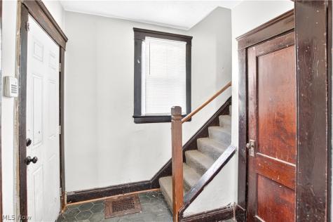 14809 Darwin Avenue Cleveland OH 44110