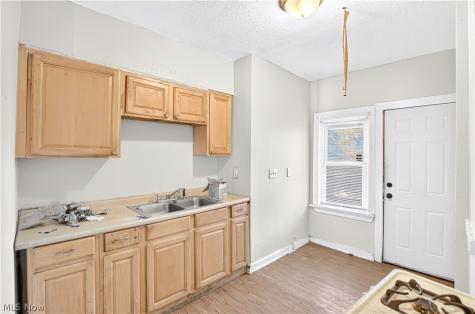 14809 Darwin Avenue Cleveland OH 44110