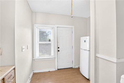 14809 Darwin Avenue Cleveland OH 44110