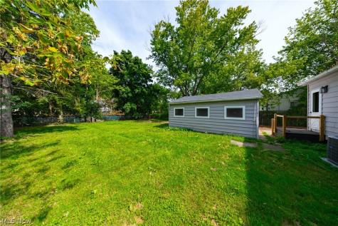 2123 G Street Lorain OH 44052