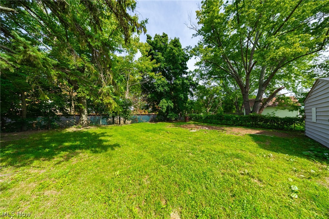 2123 G Street Lorain OH 44052