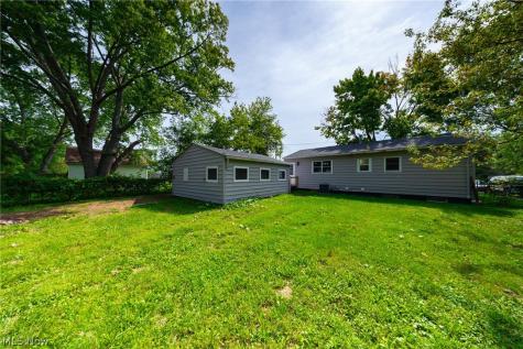 2123 G Street Lorain OH 44052