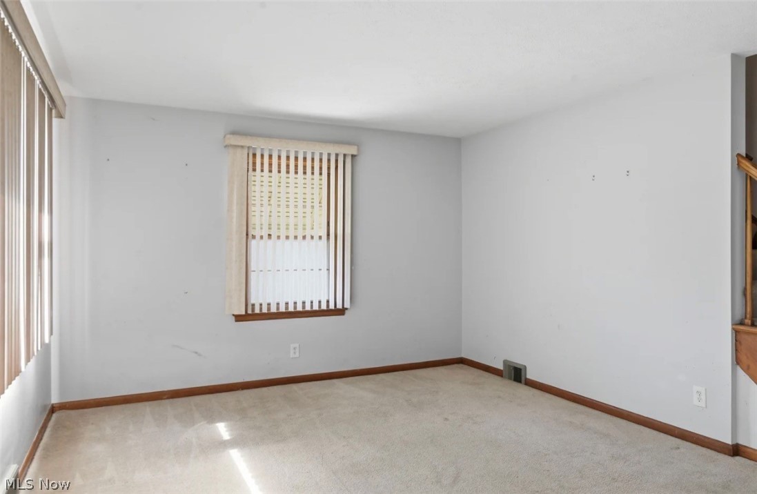 1350 Eastland Avenue SE Warren OH 44484