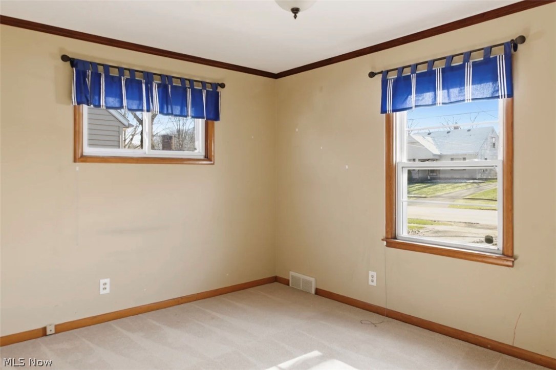 1350 Eastland Avenue SE Warren OH 44484