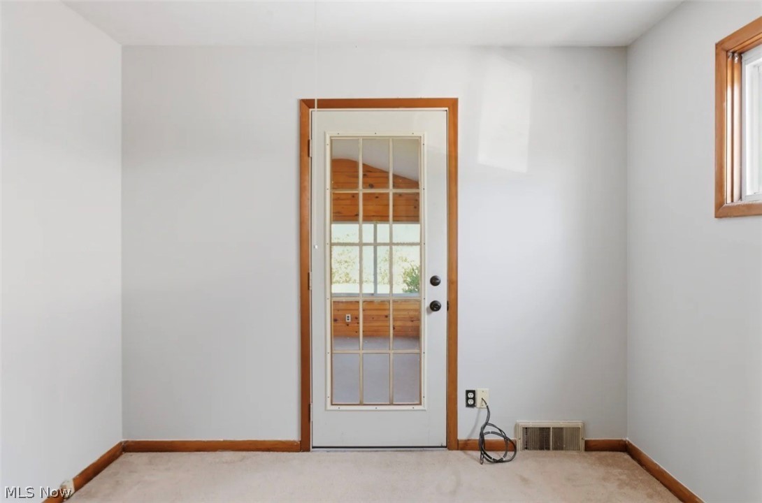 1350 Eastland Avenue SE Warren OH 44484
