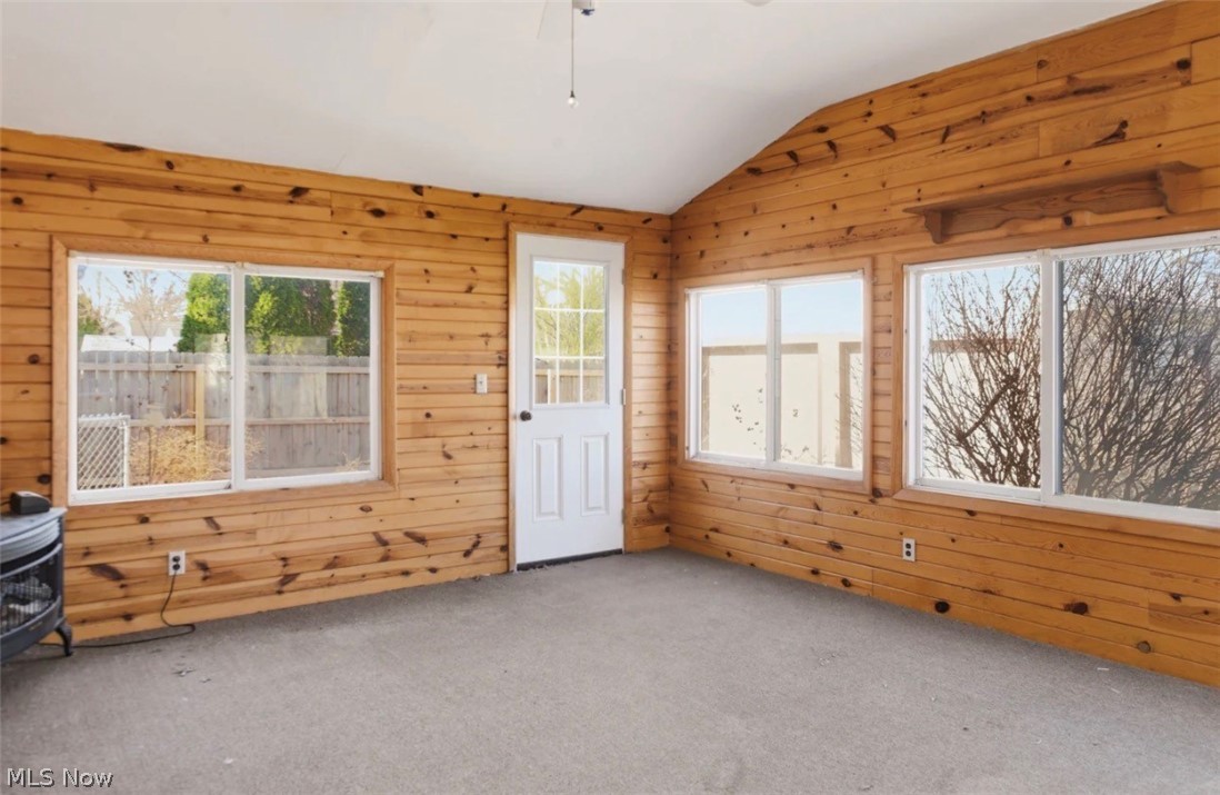 1350 Eastland Avenue SE Warren OH 44484
