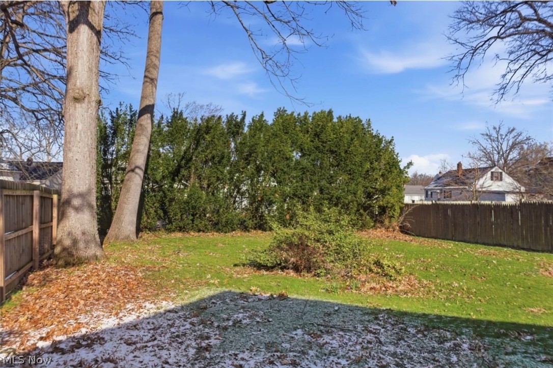 1350 Eastland Avenue SE Warren OH 44484