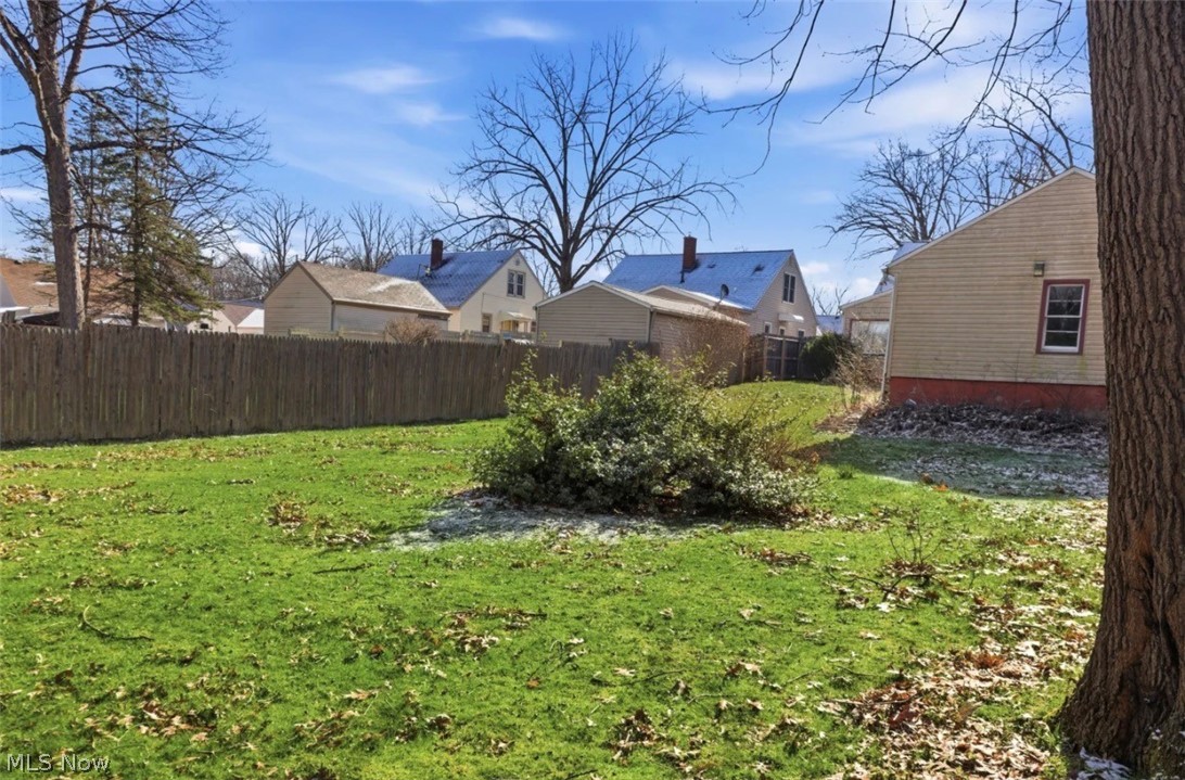 1350 Eastland Avenue SE Warren OH 44484