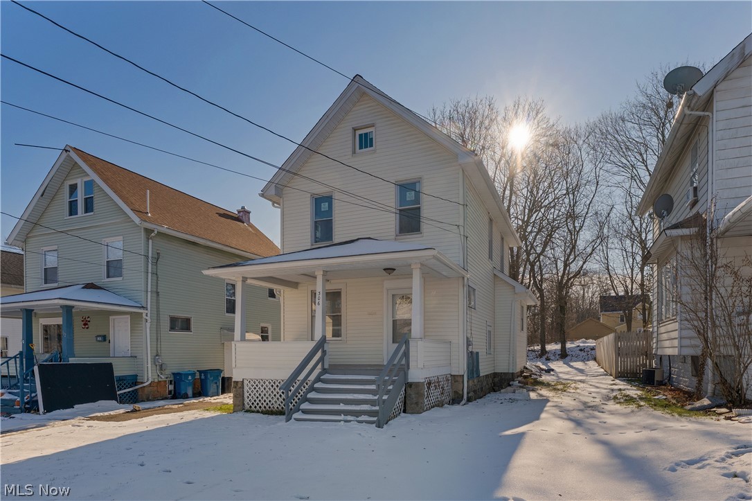 306 Maplewood Avenue Struthers OH 44471