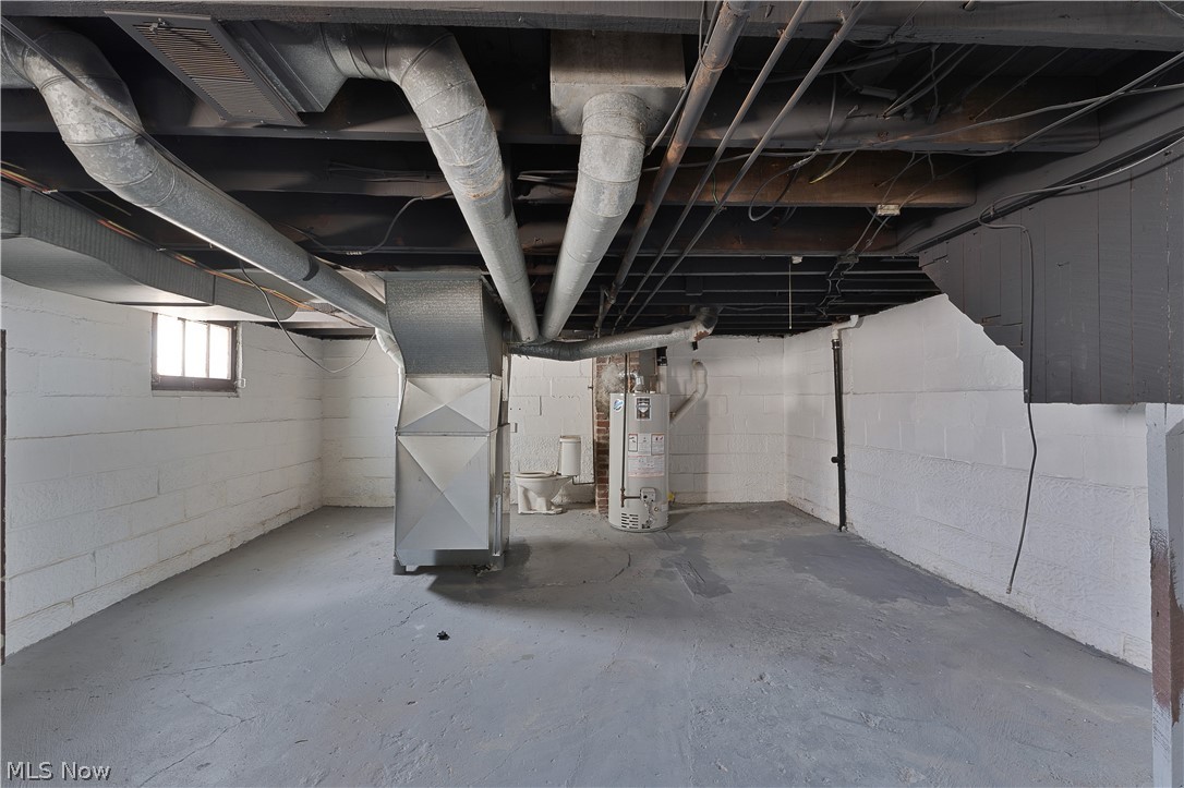 306 Maplewood Avenue Struthers OH 44471