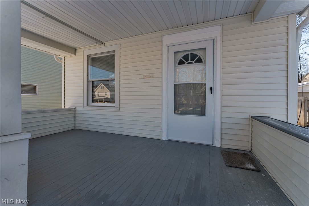 306 Maplewood Avenue Struthers OH 44471