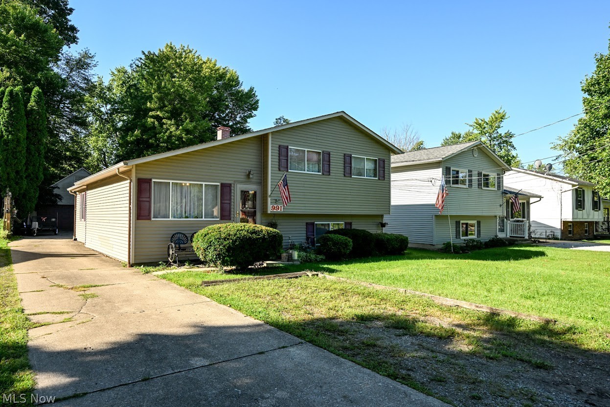 991 Lloyd Avenue Aurora OH 44202