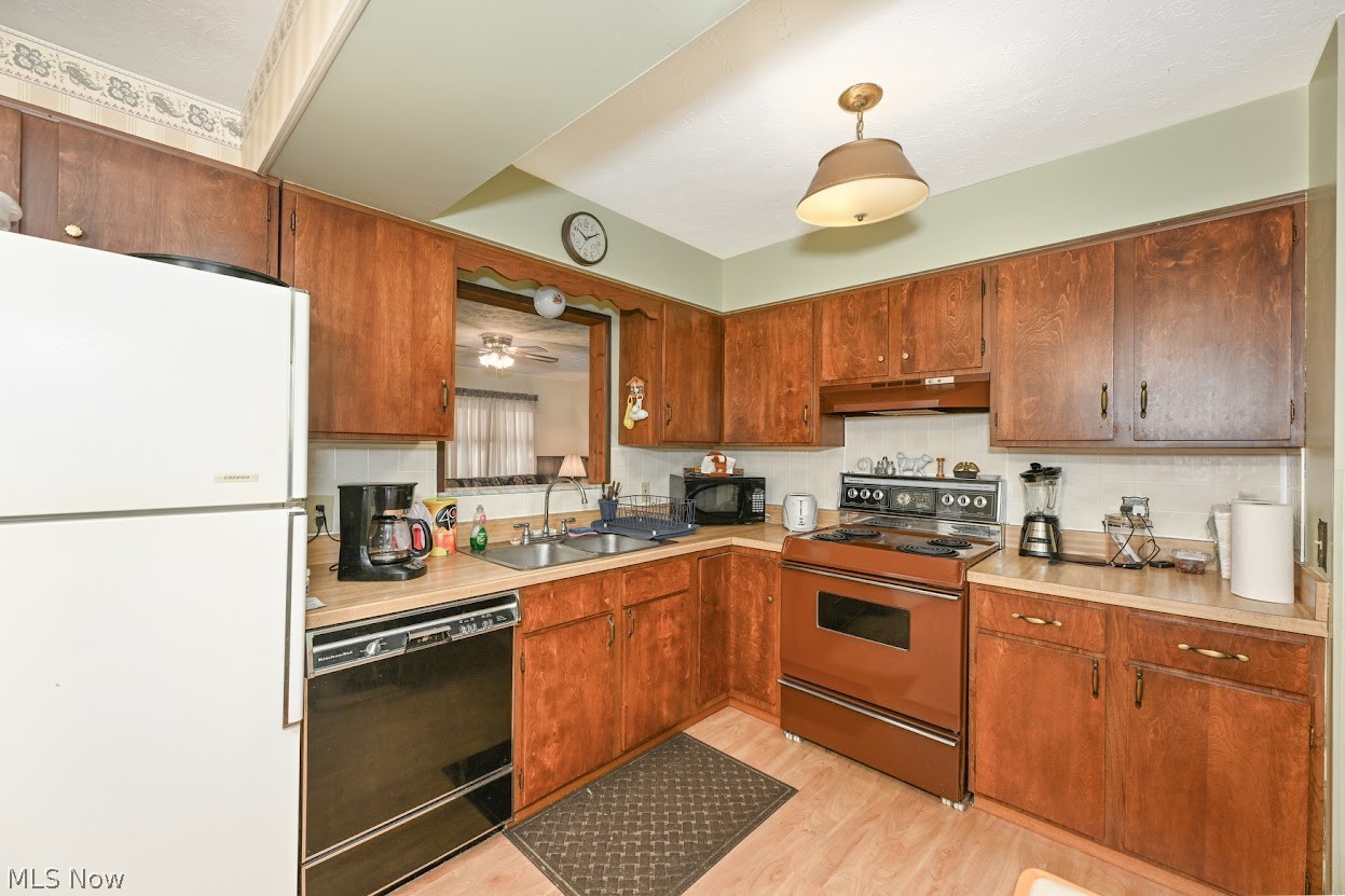 991 Lloyd Avenue Aurora OH 44202